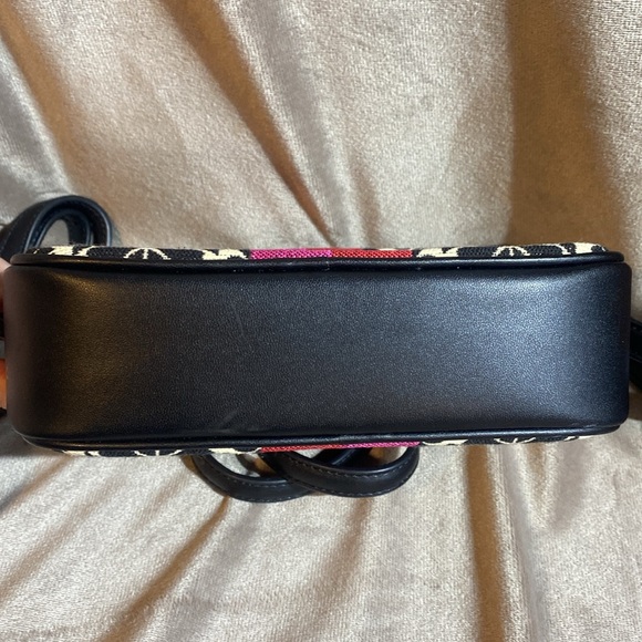 🆕 Kate Spade Flower Jacquard
Stripe Medium Camera Bag ♠️ - Picture 3 of 8